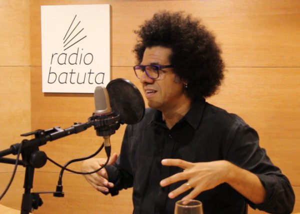 Hamilton de Holanda toca Jacob do Bandolim no Estúdio Batuta!