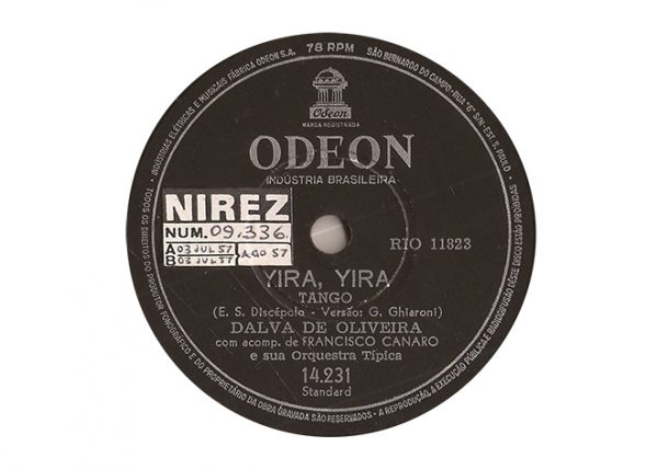 Yira Yira (ou Gira Gira) e Fala, Amor no "Ouve Essa"